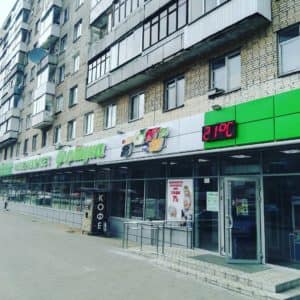 Монтаж кухонной вентиляции в супермаркете.